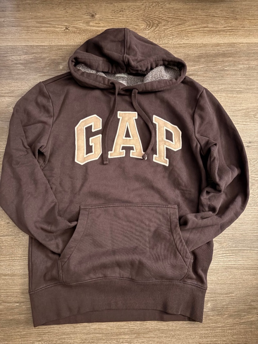 GAP Logo Hoodie Sweatshirt in Chocolate Brown